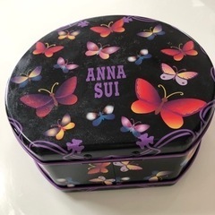 ANNA SUI  缶素材小物バッグ