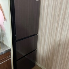 【ネット決済】ハイセンス冷蔵庫 ３ドア 右開き ２８２Ｌ　HR-...
