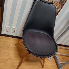椅子（黒色）