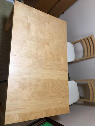 伸縮式テーブル＋椅子4脚