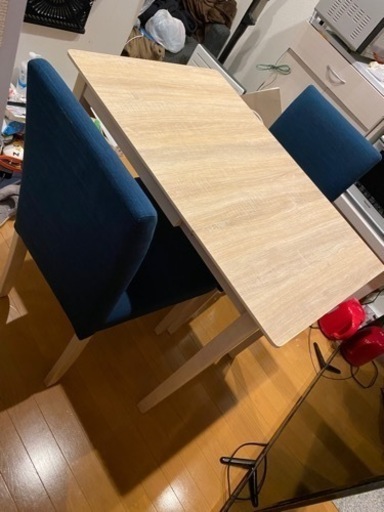 テーブル、椅子2脚