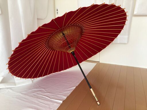 和婚にあると便利な赤い番傘