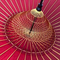 和婚にあると便利な赤い番傘