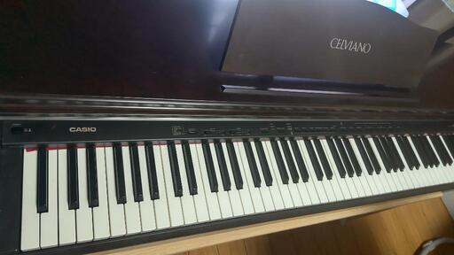 CASIO　卓上電子ピアノ