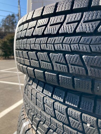 スタッドレスタイヤ175/80R15 90Q WINTER MAXX