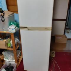 冷蔵庫2007年製　544x600x1508mm