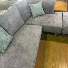 カウチソファー！ブルー人気！