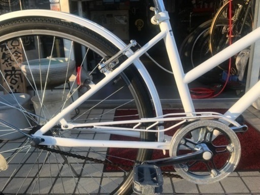 純白のクロスバイク とても綺麗な中古です