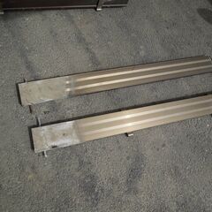 伸縮門扉　アコーディオン門扉　アルミ製　3.8m