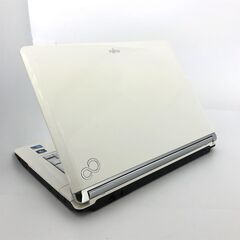 中古美品 ホワイト ノートパソコン 14型ワイド FUJITSU 富士通 S/G50 Core i3 4GB 320G DVDマルチ 無線LAN WiFi webカメラ Windows10 中古美品 ホワイト ノートパソコン 14型ワイド FUJITSU 富士通 S/G50
