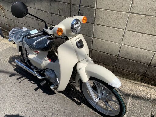 【スーパーカブ110】最新モデル　クラシカルホワイト　4/14発売　予約受付中　若林自転車商会　膳所店