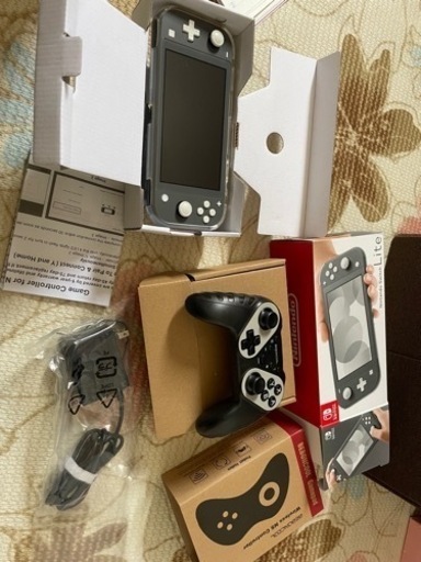 中古美品 Nintendo Switch Lite ニンテンドースイッチライト