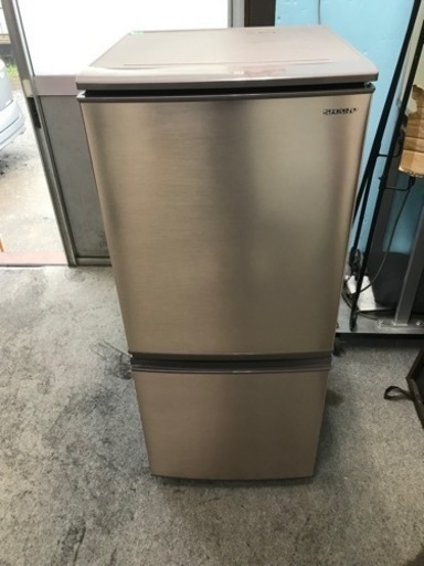 SHARP 2019年製　137L ノンフロン冷凍冷蔵庫 どっちもドア　程度良好