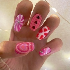 ジェルネイル検定二級、ネイリスト検定二級保持者💅🏽✨