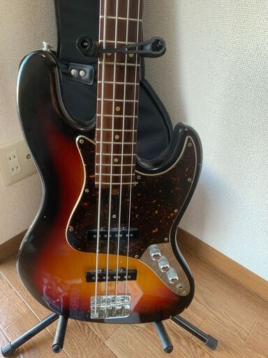 Moon ジャズベース＋チューナー＋教則本