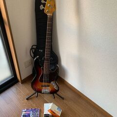 Moon ジャズベース＋チューナー＋教則本