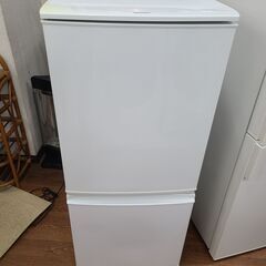 【リサイクルショップどりーむ天保山店】●1743●　シャープ　２ドア冷蔵庫　2015年製　容量１３７L　SJ-D14A-W