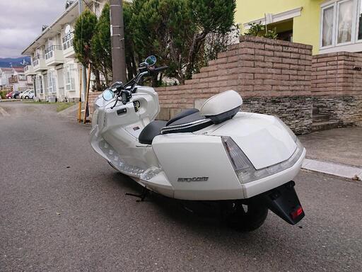 4/17売約済】4/1入庫 ヤマハ マグザム 白 カスタム (訳あり)