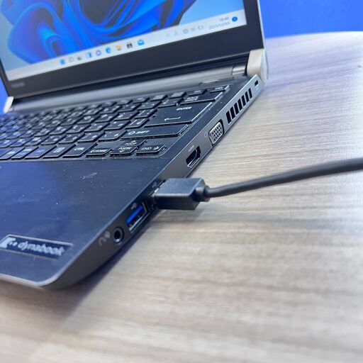 Win11 快速PC ノートパソコン TOSHIBA R73 P211