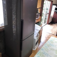 シャープ　270l 冷蔵冷凍庫