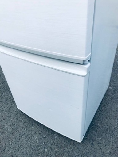 ②ET2427番⭐️SHARPノンフロン冷凍冷蔵庫⭐️2018年製