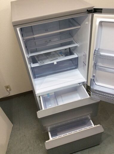 （6/12受渡済）YJT4036【AQUA/アクア 3ドア冷蔵庫】極美品 2021年製 AQR-27K 家電 キッチン 冷蔵冷凍庫 右開きドア 272L