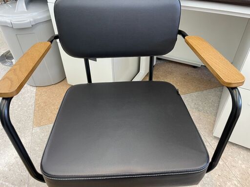 メティオ ワークチェア 肘付き オフィスチェア 定価￥19,900 事務椅子 ミーティングチェア おしゃれ