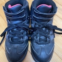 adidas 運動靴　22.5cm