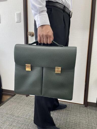 LOUISVUITTONタイガビジネスバッグ