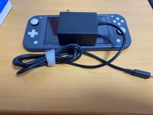 スイッチライト中古(箱なし)(モンスターハンターカード付き)