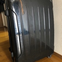 【受付終了】スーツケース　黒　大きめサイズ