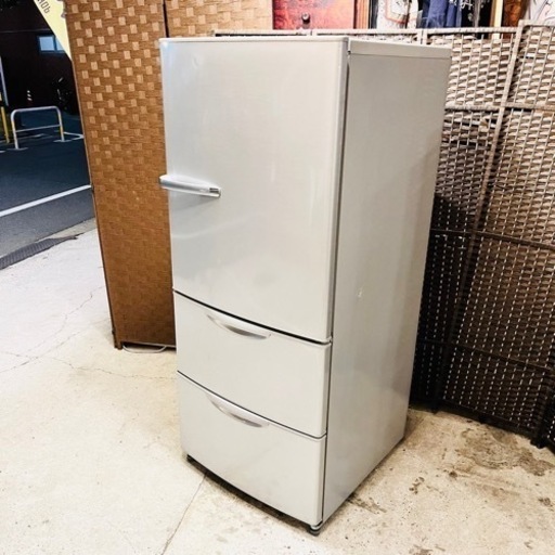 AQUA アクア AQR-271D(S) [冷蔵庫 （272L・右開き） 3ドア ブライトシルバー]  冷蔵庫　272L 　3ドア シャイニングシルバー　冷蔵庫　3ドア　大容量　 2人暮らし　同棲　AQR-271 2015年
