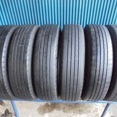  ブリヂストン Ecopia R214　205/85R16 117/115L LT　6本 7～8分溝4本と6～7分溝2本