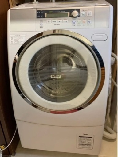 AQUA ドラム式洗濯機　ホワイト色