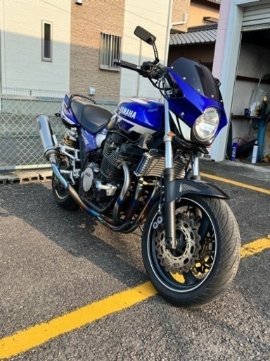 XJR1300 RP03J カスタム多数　車検4年6月9日まで