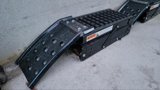 ローダー　鉄製　二個　スロープ ローダー 鉄製 二個 スロープ ラダーレール バイク 2つ折り 折りたたみ