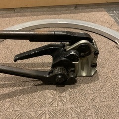 鉄バンド締め機