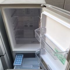 ☆中古 激安！！￥11,500！！MITSUBISHI　ミツビシ　146㍑2ドア冷蔵庫　家電　2016年製　MR-P15Z-S型　幅48cmｘ奥行60cmｘ高さ121cm　【BD045】