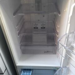 ☆中古 激安！！￥11,500！！MITSUBISHI　ミツビシ　146㍑2ドア冷蔵庫　家電　2016年製　MR-P15Z-S型　幅48cmｘ奥行60cmｘ高さ121cm　【BD045】