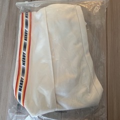 NERDY 人気色ベージュ ジャージ上下セットアップ 新品未使用