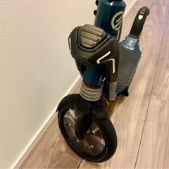 キックスクーター　　デカトロン　オクセロ