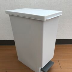Trash box - ゴミ箱 