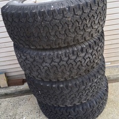 ラウンドクルーザー　4WD などに　タイヤ4本セット