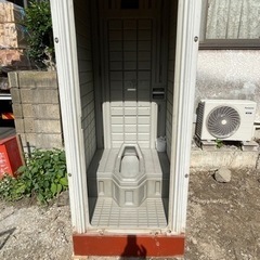 中古販売　水洗式.汲み取り式(ポンプで水が流れます)リースも御座います。