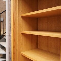 CRASH GATE( クラッシュゲート)のTEST(テスト) オーク材の2面食器棚です。シンプルでナチュラルなカップボードは北欧スタイルのインテリアとも相性抜群！収納力があるので書斎の本棚としても♪CC416