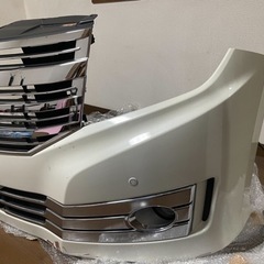 エルグランド　フロントバンパー　グリルセット