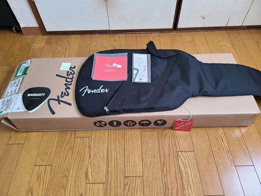 値下げしました。フェンダーテレキャスター　Player Telecaster® HH, Silverの美品です。タップスイッチでシングルPUに変化します。