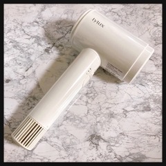 ꒰未使用꒱持ち歩きOKコードレスヘアドライヤー 白 高級感 急速充電 シンプル