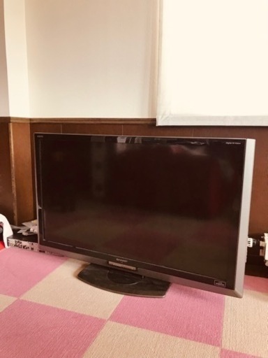 シャープ46型テレビ