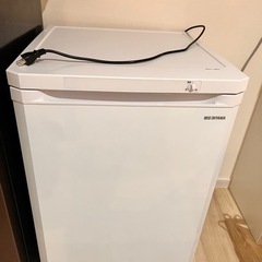 美品　アイリスオーヤマ　冷凍庫　2020年製　85L 小型冷凍庫